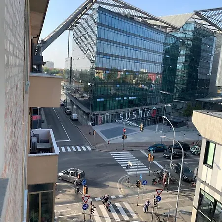 Modern Gelegen In Bologna. * Bologne