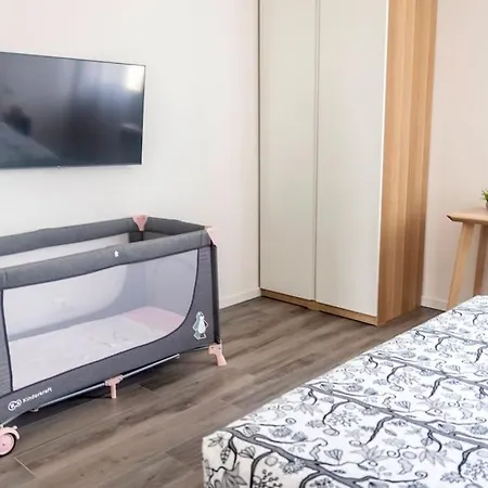 Modern Centraal Gelegen In Bologna. Appartement *