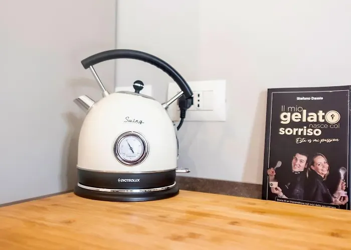 Modern Gelegen In Bologna. بولونيا