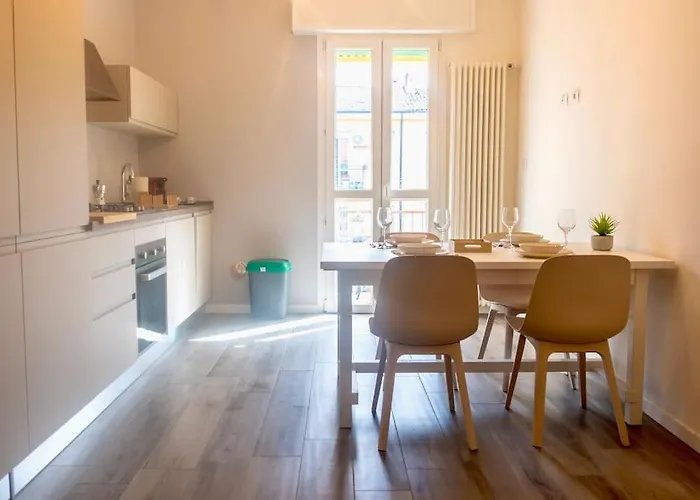 Modern Gelegen In Bologna. * بولونيا