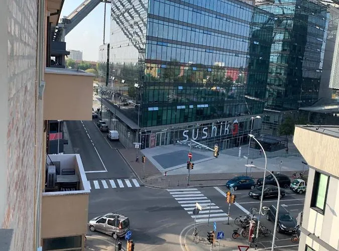 Modern Gelegen In Bologna. * بولونيا