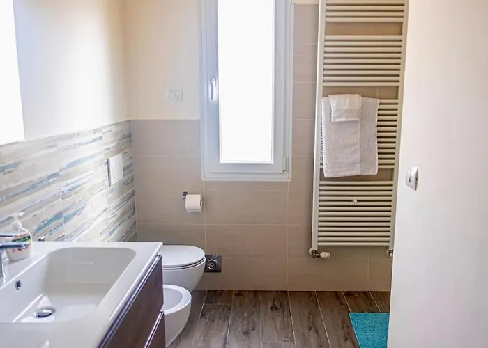 Modern Gelegen In Bologna. *